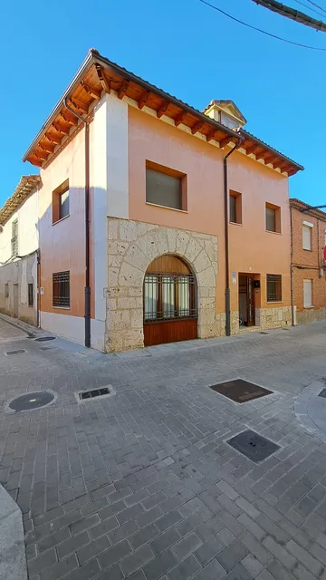 LA MADRE ABADESA VUT - ALOJAMIENTO TEMPORAL