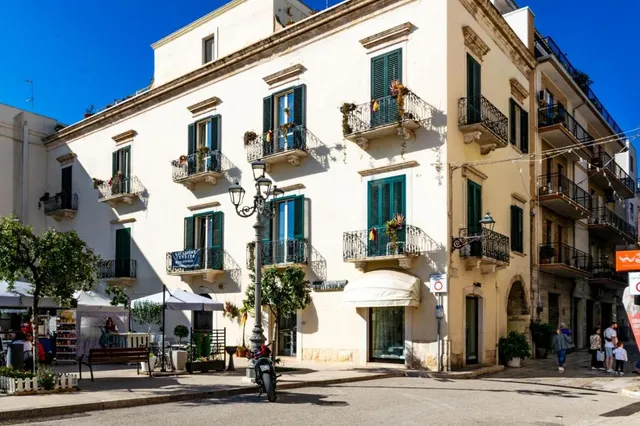 Palazzo Vaaz – Dimora Storica