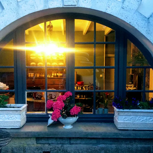 RESTAURANT LES 1 ÈRES LOGES Varaignes