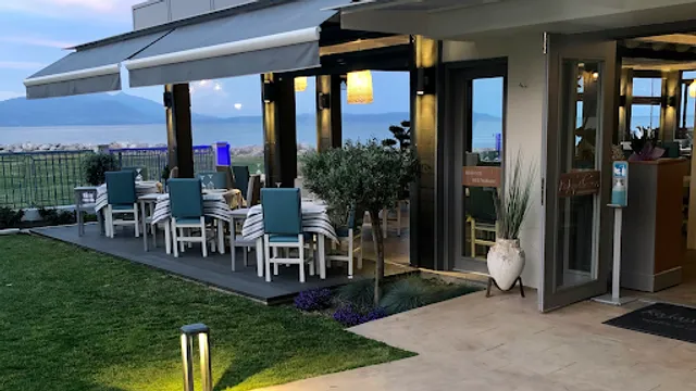 Kalamatianos Seafood Restaurant