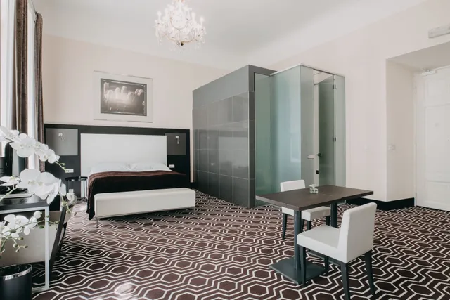 Old Town Square Residence by Emblem