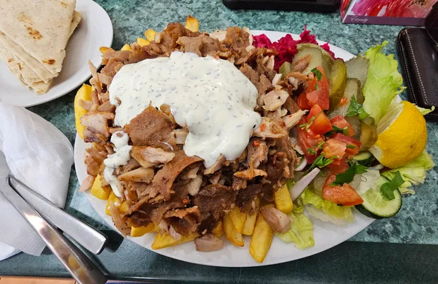 Paradise Kebab Pizza Chargrill