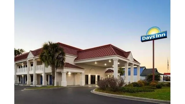 Days Inn by Wyndham Dillon