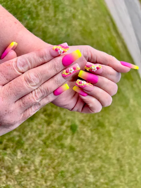 Capital Nails (QT Nails and Beauty Bar)