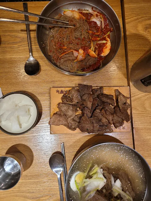 육쌈냉면 광명사거리점