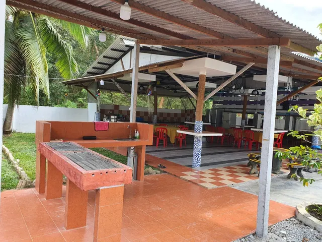 Homestay PD with Swimming Pool MS Village Home