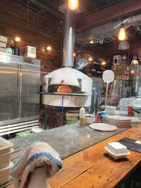 Il lazzarone Neapolitan pizzeria