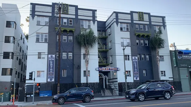 Silver Lake Towers Apartments