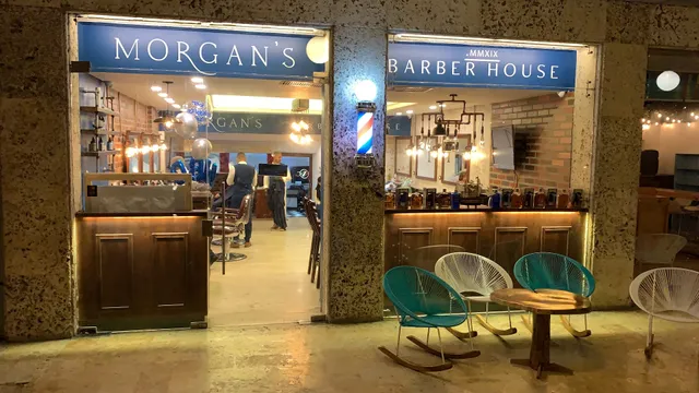Morgan’s Barber House, Centro location English-speaking staff."