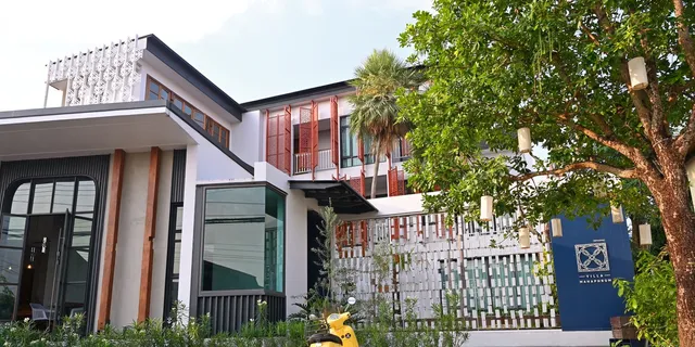 Villa Mahaphrom Hotel