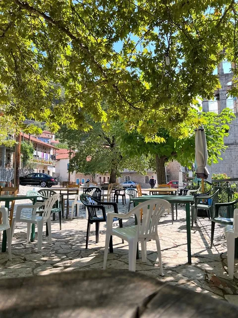 ''Η παράδοση''