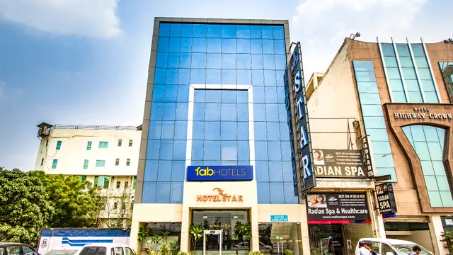 FabHotel Star Delhi - Hotel in Mahipalpur, New Delhi