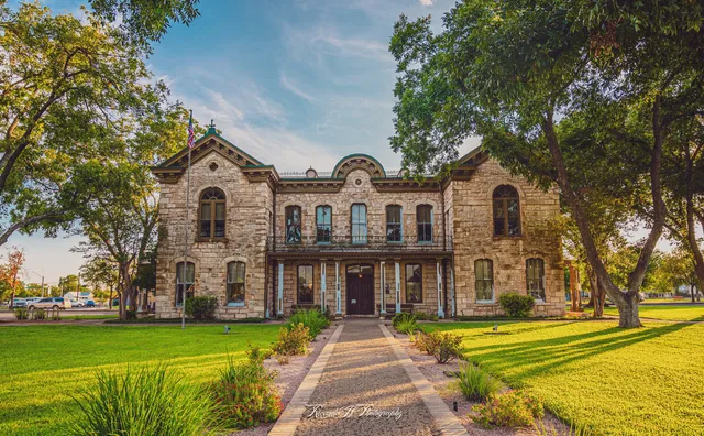 Pioneer Memorial Library