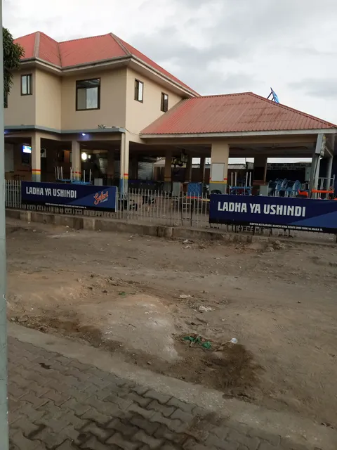 Maua Lounge & Night Park