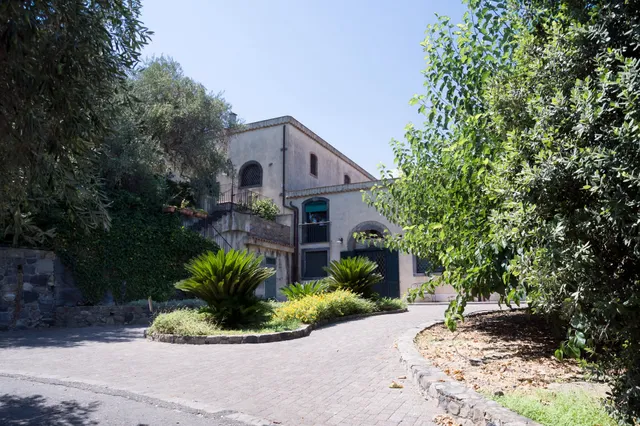 Antico Borgo Agriturismo Country Hotel