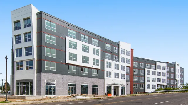 Alto Fairfield Metro