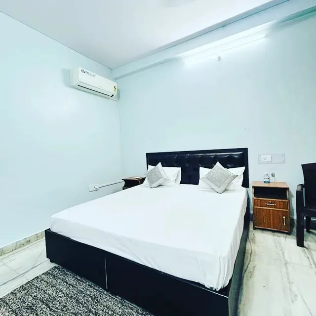 H.b Paying Guest House