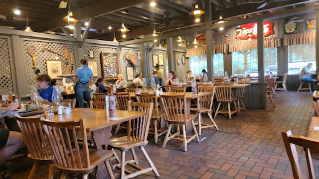 Cracker Barrel Old Country Store