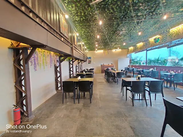 Saysa Rooftop Restaurant And Cafe