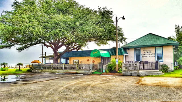 Barry's Walnut Island Restaurant and Lodge