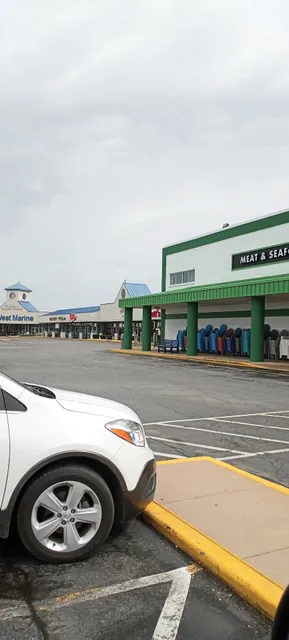 Knoll Crest Shopping Center