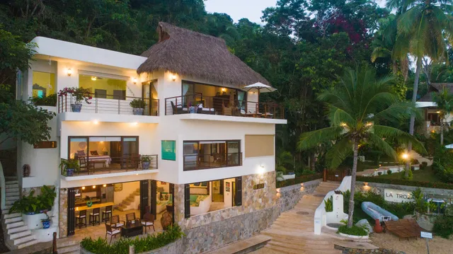 La Troza Beach Resort