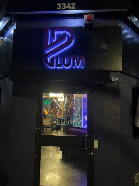 Plum Restaurant & Lounge