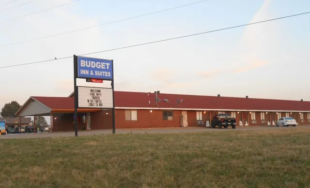 Budget Inn & Suites - Siloam Springs