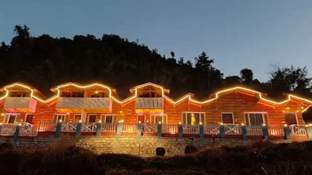 Rooftop Cottages & Restaurant, Pangot