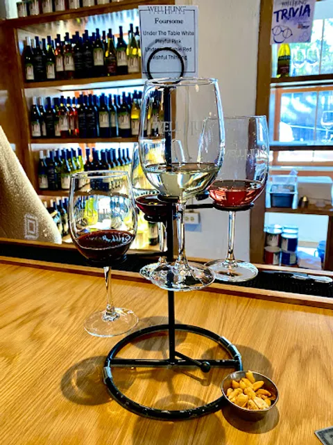 Well Hung Vineyard - Restaurant