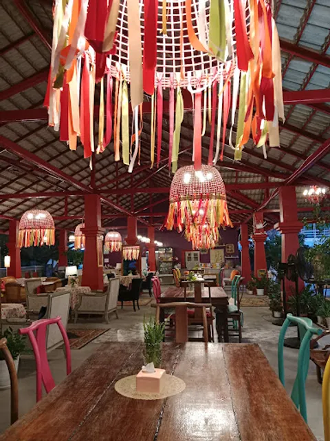 talayday restaurant and bar