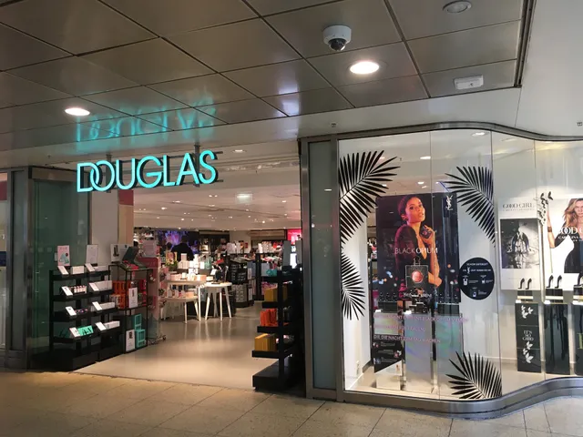 Douglas Hannover Promenade im HBF