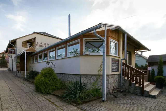 Lila Akác Vendégház Esztergom