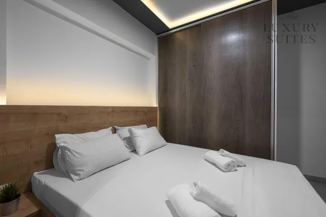 Adelle Apartments, The Luxury Suites