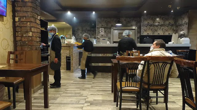 SALLKA Polleria Restaurant