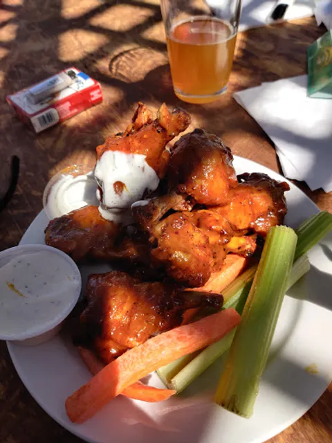 Caddies Bar and Grill