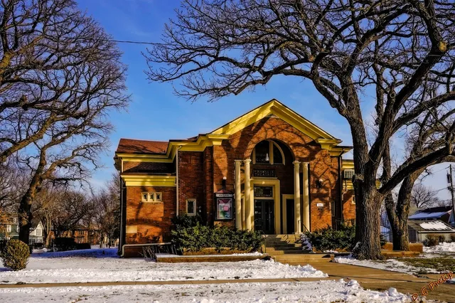 Hawkeye Community Theatre