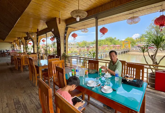 Lang Chai Lang Co Seafood Restaurant