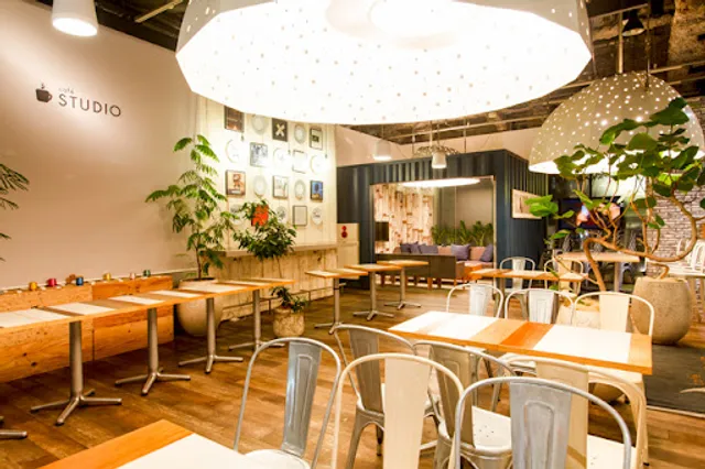 café STUDIO