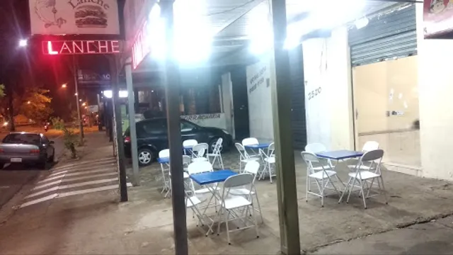 PAPA LÉGUAS LANCHES