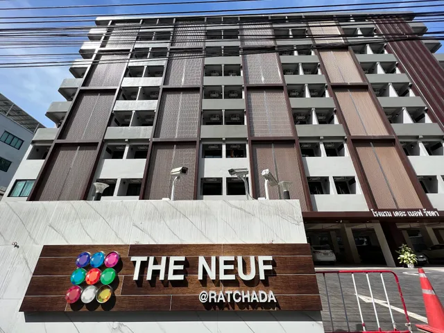 The Neuf Ratchada