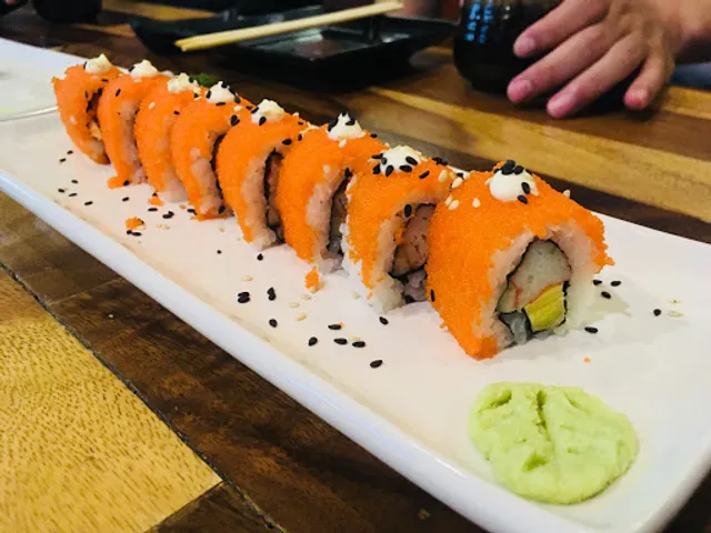 Maki Sushi Bar Contemporary