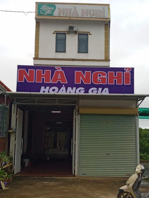 Nhà Nghỉ Hoàng Gia