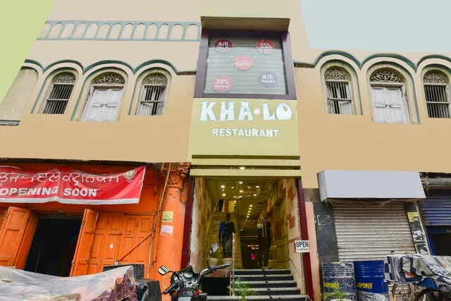 Capital O 69628 Ruk Lo