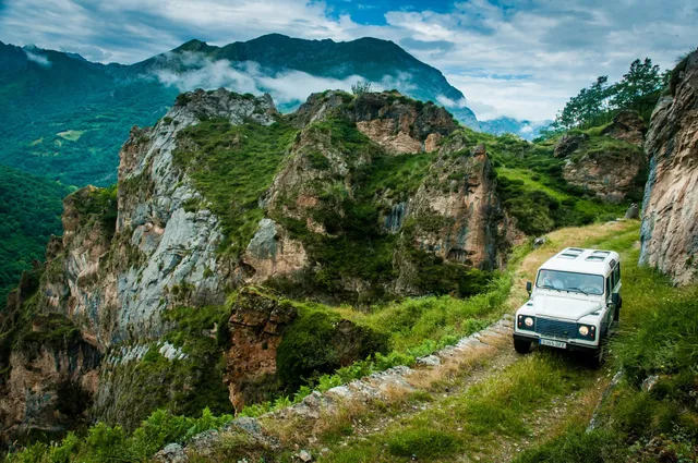 Vive Picos de Europa - Ruta del Cares y rutas 4x4 Asturias