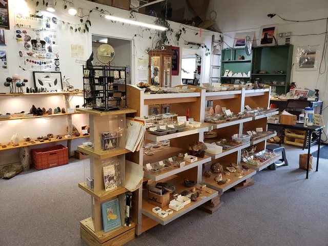 5 Elements Gem & Mineral