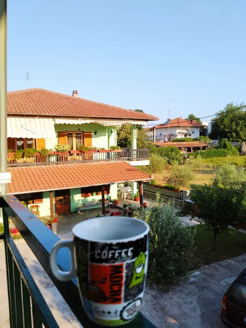 ROOMS TO LET GIANNIS