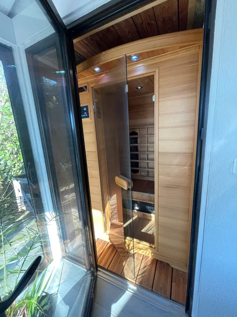 Villa KIKO Gîte Spa & Sauna Privatifs, aux portes de Sarlat, vacances et week-end en amoureux avec Jacuzzi Dordogne