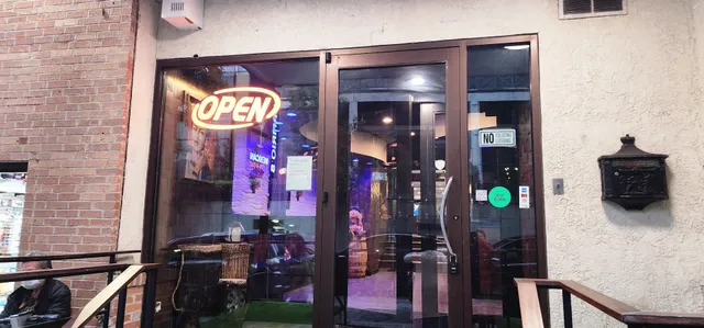 Souvenirs T-Shirts & Gifts