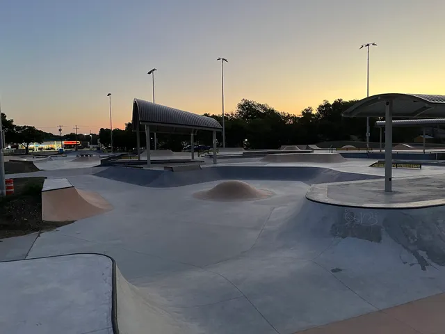 JON COMER SKATEPARK